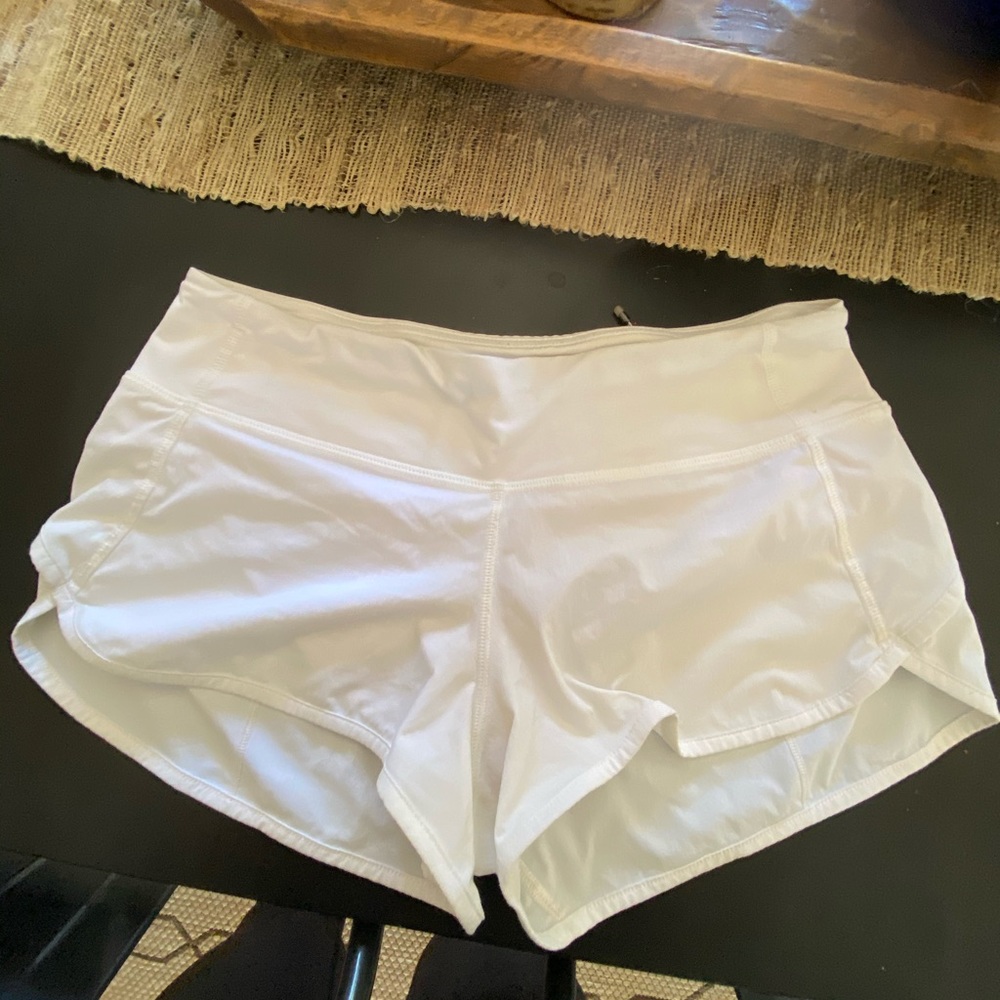 White lululemon shorts